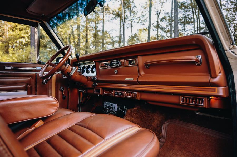 Торпедо Jeep Cherokee Laredo (SJ) 1983 года  (фото 60 из 78)